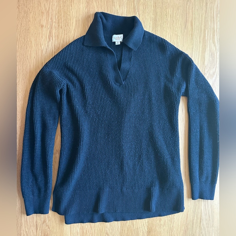 Women’s Black knit sweater with collar